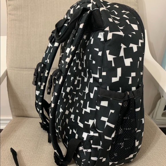 SKIP HOP DIAPER BAG BACKPACK - Picture 2 of 2